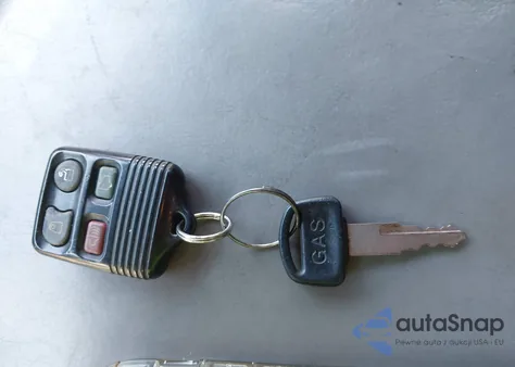 2009 Ford Focus Ses из США, поврежденный, VIN 1FAHP36N19W190359